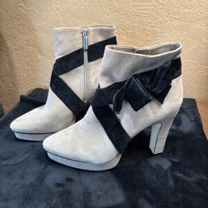 Karl Lagerfeld "Gorgeous" Paris Malia Bow Suede heel Booties-9M